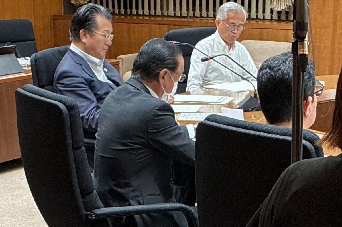 福岡県議会、百条委めぐり未明まで紛糾　一転、設置を可決