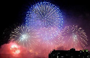 【本日開催】6,000発の花火が夜空を彩る～大濠花火大会開催