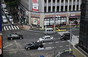 福岡市交通局、陥没事故を市議会に報告