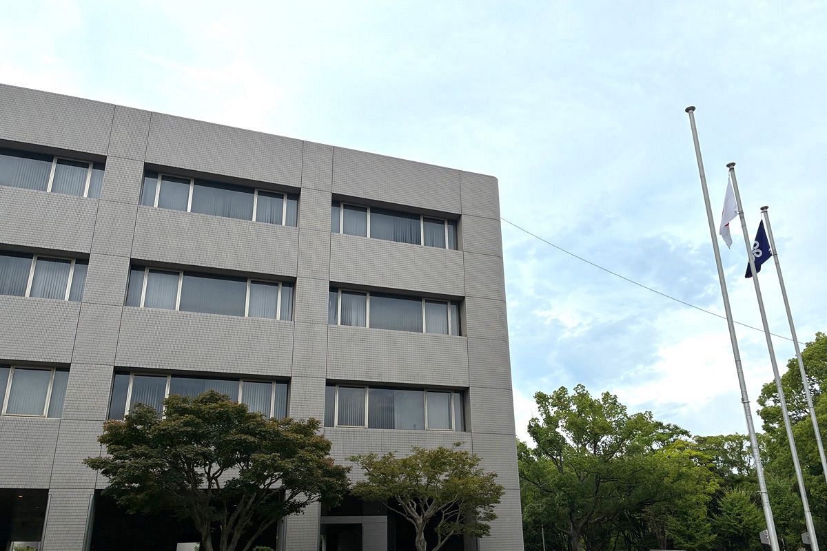 福岡県議会議長辞職勧告決議案の採決中止を求める動議に賛成した議員