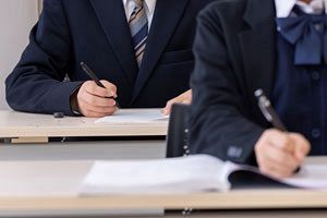 昴、26年2月期決算　減収増益