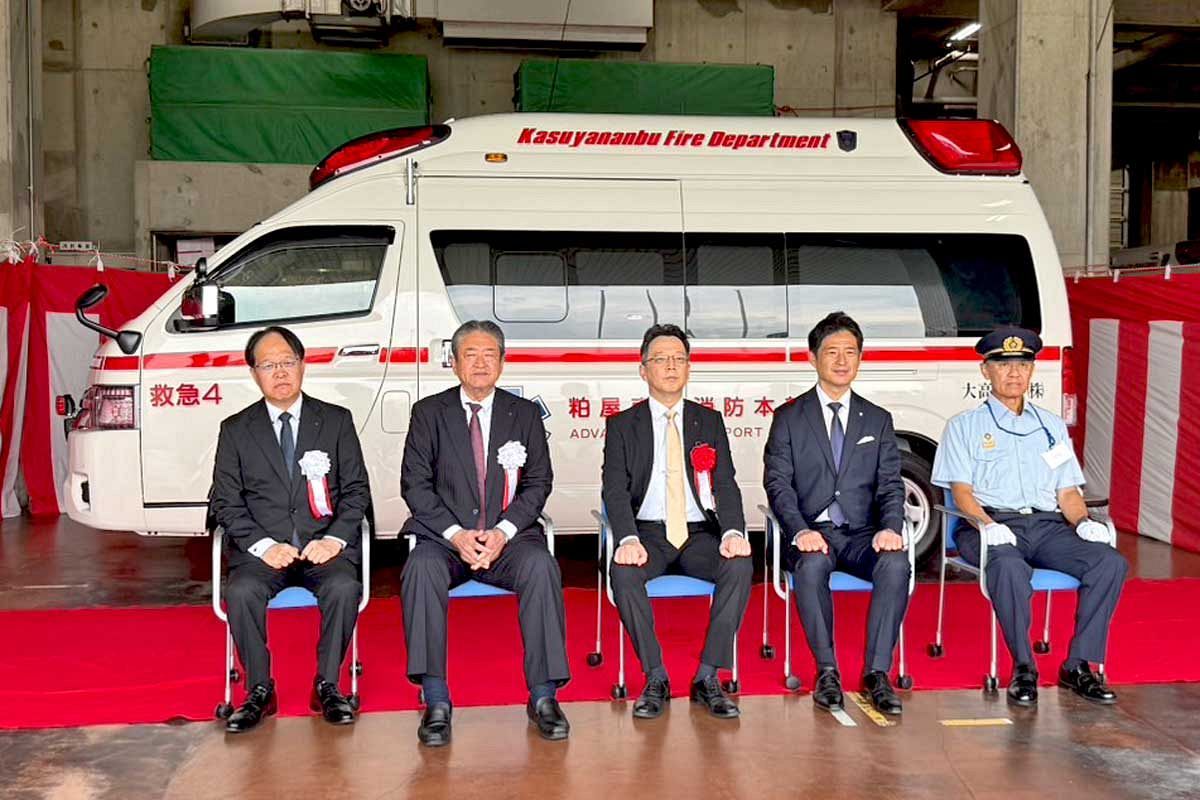 大高建設、創業50周年記念で救急車を寄贈　粕屋町など3町で活用