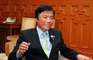 小川洋・福岡県知事が入院へ～肝臓がん治療のためか