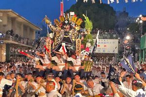 博多祇園山笠、3年ぶりに「追い山笠」