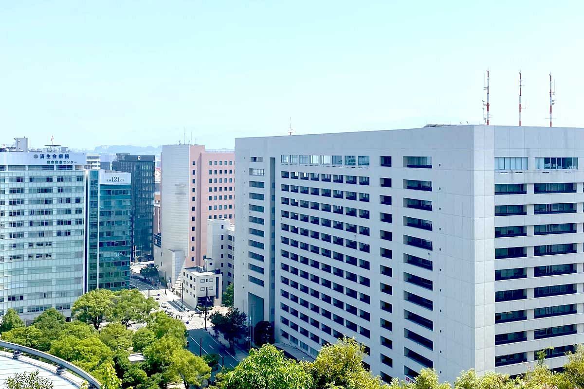 高島福岡市政の16年（1）アジアの玄関口に咲く「表現」のリアル—起業家精神と融合したアート支援（前）