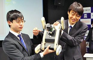 超小型で原発ロボットの基本機能を搭載！