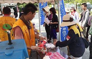 被災地を笑顔にする一杯のかき氷　日本の底力を見た