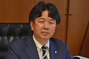 県民の声に耳を傾け　真に県民に寄り添う県議会へ