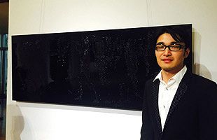 吉武弘樹氏の個展「BLACK」開催、『黒』をテーマとした料理も