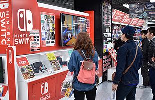 国内家庭用ゲーム市場規模、前年比89.6％増