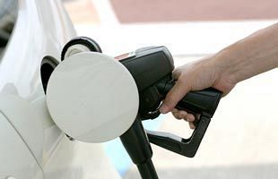 レギュラーガソリン、全国平均価格145.7円～2週ぶりの値下がり・福岡は147.3円