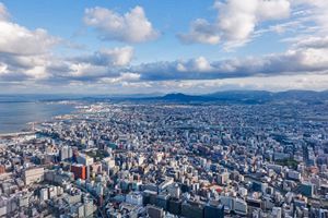 福岡市税収4,000億円時代　成長の果実は誰に届くのか