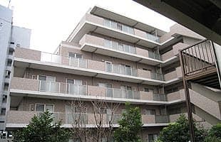 川崎老人ホーム転落殺人事件（10・終）～介護職員の光と影