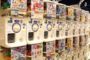 バンダイナムコ 新業態のカプセルトイ専門店「ガシャポンのデパート」をキャナルシティ博多にオープン！