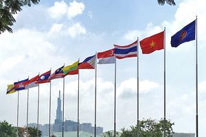 【BIS論壇No.380】ASEANの発展と日本の凋落