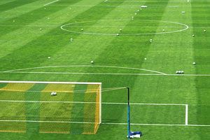アビスパ福岡、新加入FW碓井聖生が鮮烈デビュー弾。新潟に3-2で勝利
