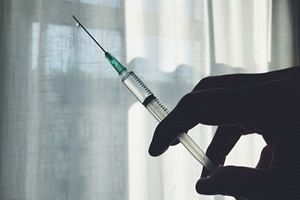 コロナ用ワクチンは安全か？世界で広がる疑念や疑問の声