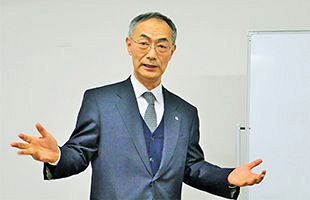 対立軸は「金権主義者」と「社会を大事にする人たち」！