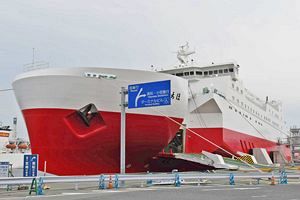 新造船が導入された宮崎カーフェリー（後）