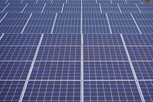 太陽光発電をエサに大金を巻き上げた詐欺会社テクノシステムの手口～小泉元首相を広告塔に活用、小池都知事に飛び火（前）