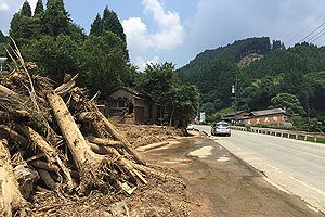 九州北部豪雨、道路損壊で危機的状況の小石原焼