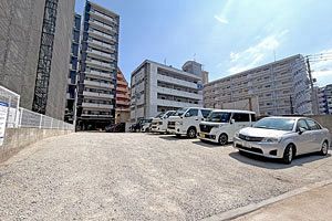 櫛田神社前駅7分の開発用地を取得、フィットスクエア