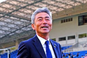 長谷部アビスパ、有終の美を飾る　福岡1-0浦和