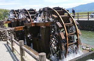 災害に負けず　回り始めた朝倉・三連水車