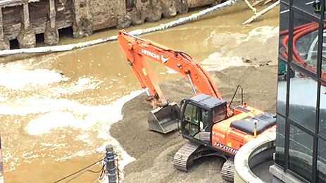 博多駅前陥没事故　埋戻し作業、天候により遅れる可能性