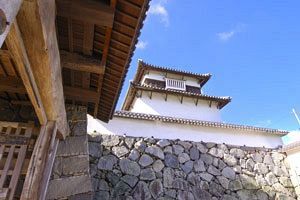 「歩いて実感！福岡城」ガイドツアーが開催