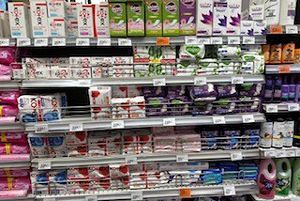 ショックな現実　ケニアの100シリング商品、日本で100円で販売しても違和感なし