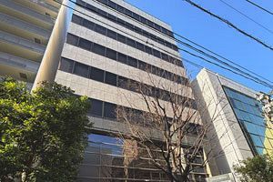 九州総合信用、本社隣接のオフィスビルを取得