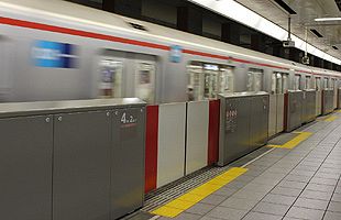 地下鉄３号線博多駅へ伸びる。六本松＝桜坂＝薬院に注目