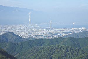 北越コーポVS大王製紙の壮絶バトル 「物言う株主」も参戦（前）