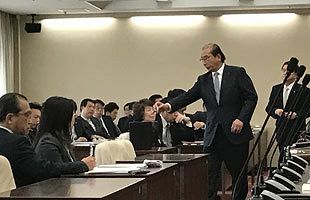 福岡空港出資、議員条例案が39対20で可決～条例予算特別委員会