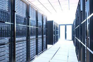 日創グループ、26年8月期中間決算　減収減益