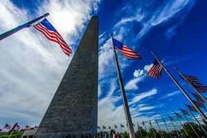 アメリカ経済の弱点を象徴する造船業の衰退：米海軍も水没寸前！