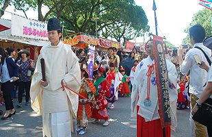 放生会、クライマックスの放生神事迎える