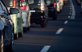 九州自動車道で雨の影響による通行止めが発生