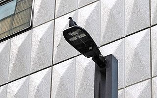 福岡市、街灯LED化に大幅な遅れ～無駄なコストも浮き彫りに