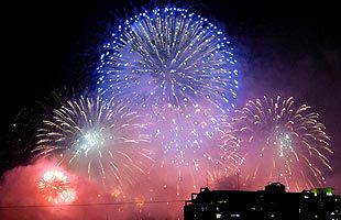 花火と音楽の競演～百道地区で17年ぶりの花火大会