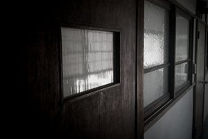 【都市伝説？】目撃されたのは誰なのか　孤独死・福岡市のアパートで