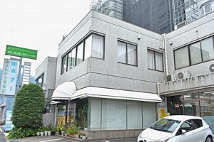 ウチヤマHD　グループ50周年記念誌発刊