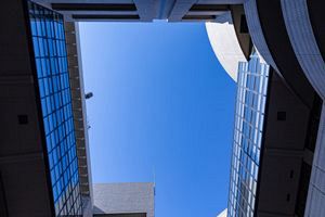 ジェイリース、26年3月期中間決算は増収増益　通期も同予想