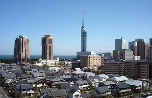覇を競う～福岡銀行と西日本シティ銀行