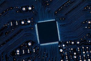 中国勢半導体産業台頭に、日本企業の危機感