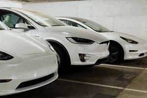 テスラ、昨年の納車台数に占める上海工場生産数が世界の半数に