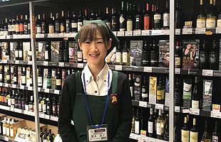 フードウェイ新横浜店　ワイン選びはソムリエがサポート