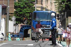 小笹に建設中のマンションで紛争（4）通学路にもお構いなしの強引な工事