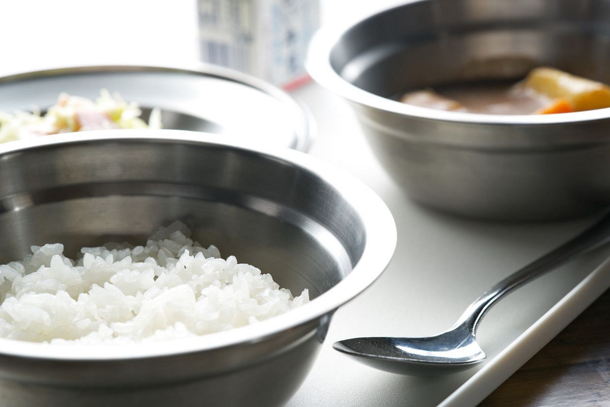 【クローズアップ】学校給食無償化の陰で進む「公共の食」の再編